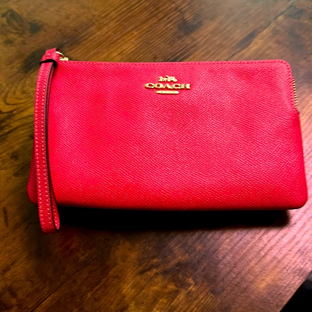 Coach Wristlet in cross grain watermelon leather